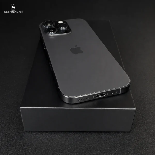 iPhone 16 Pro Black Titanium (tytan czarny) w Premium Box Smartfony.net, wersja z gniazdem karty SIM i eSIM - zdjęcie 3