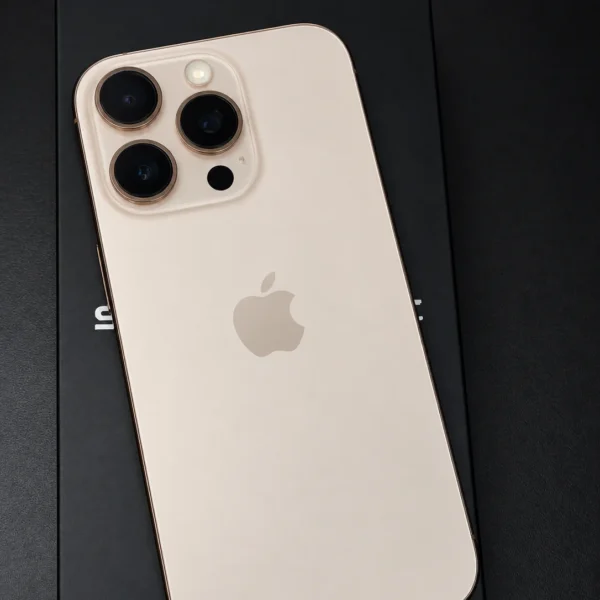 iPhone 16 Pro Desert Titanium (tytan pustynny) w Premium Box Smartfony.net, wersja z gniazdem karty SIM i eSIM - zdjęcie 6