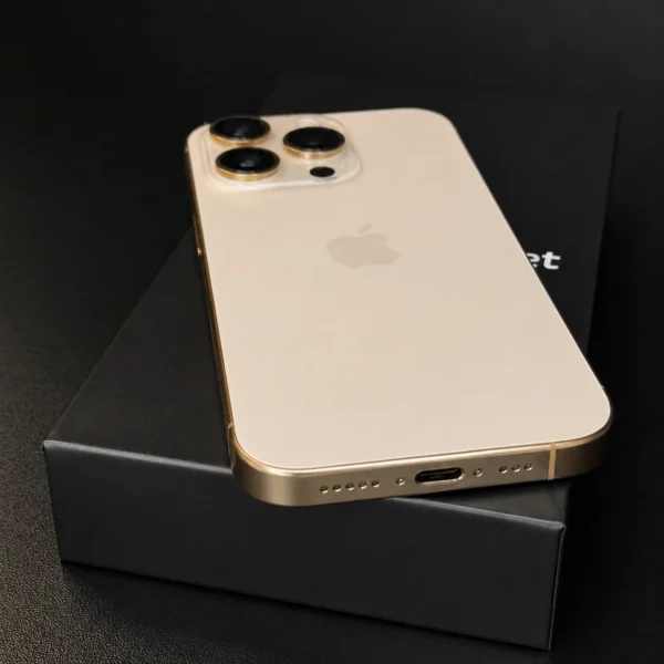 iPhone 16 Pro Desert Titanium (tytan pustynny) w Premium Box Smartfony.net, wersja z gniazdem karty SIM i eSIM - zdjęcie 7