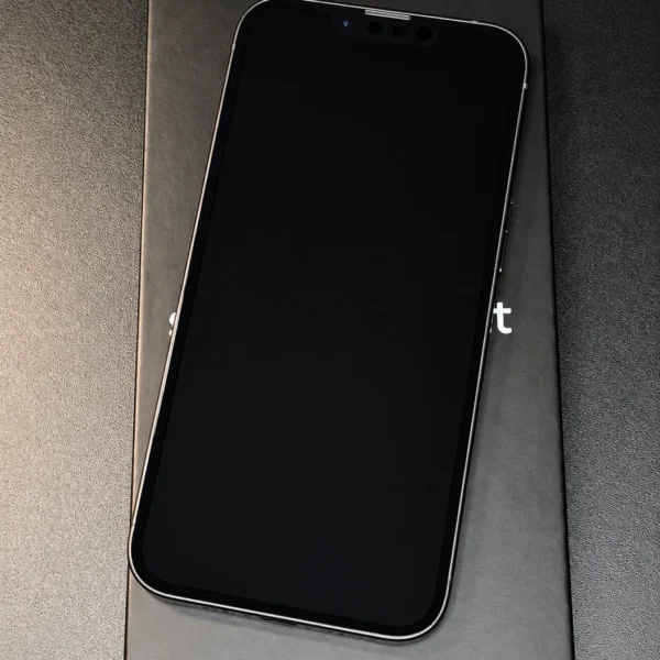 iPhone 17e Black (czarny) w Premium Box Smartfony.net, wersja eSIM (bez gniazda karty SIM) - zdjęcie 2