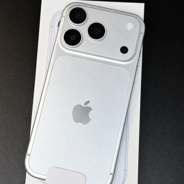 iPhone 18 Pro Silver (srebrny) w oryginalnym pudełku Apple - zdjęcie 6